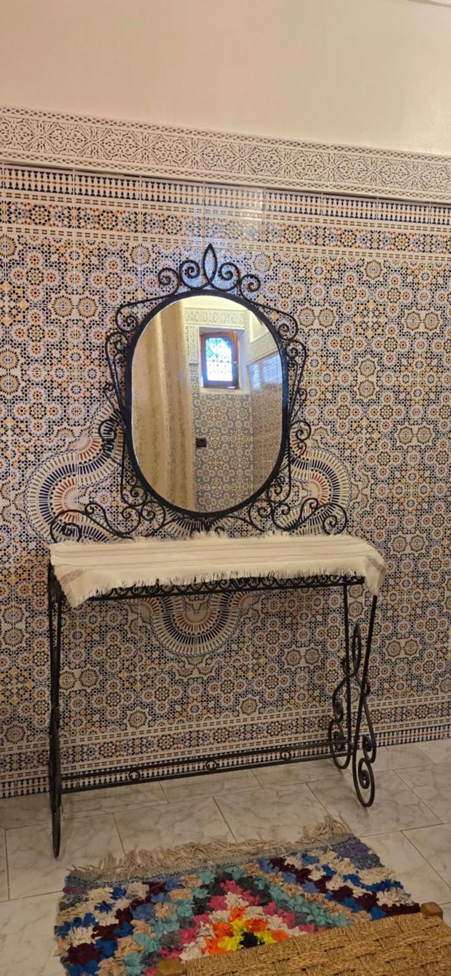 Double Room Private Bathroom